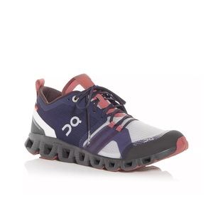 NWOT On Cloud x Shift